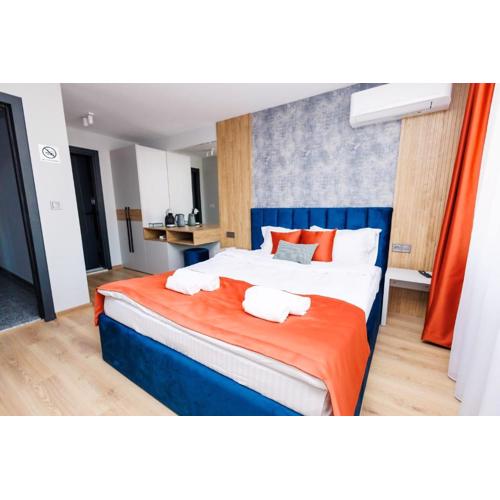 Boulevard Hotel