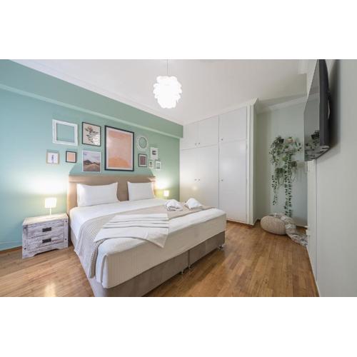 Boutique Acropolis Apartment by Cloudkeys - Just 5 minutes walk to Acropolis Museum