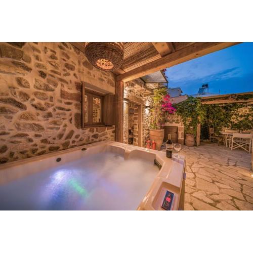 Boutique Cretan house in Old Malia with Jacuzzi