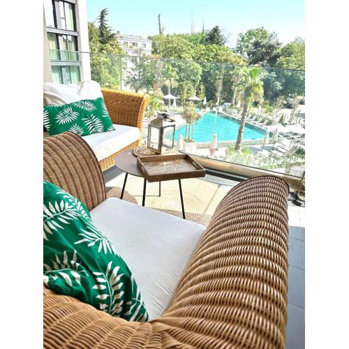 Boutique luxury apartment Azur Deluxe resort On the beach