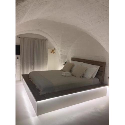Boutique Room One