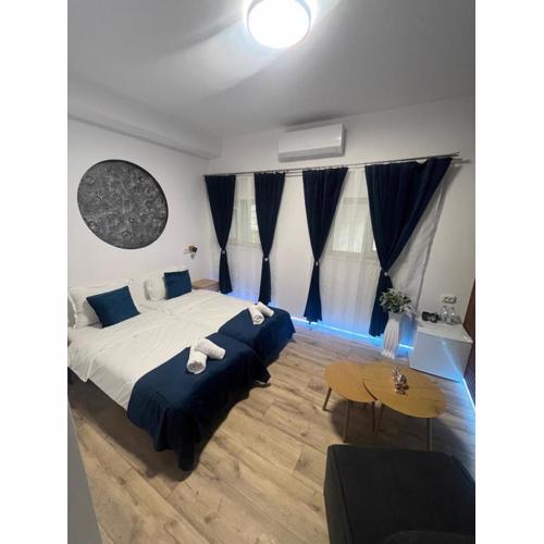 BoxRoom3