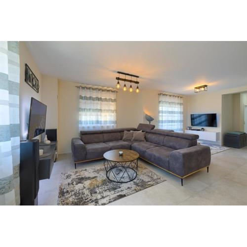 Brand new apartment Excellence