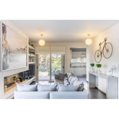 Brand-new apartment in Glifada