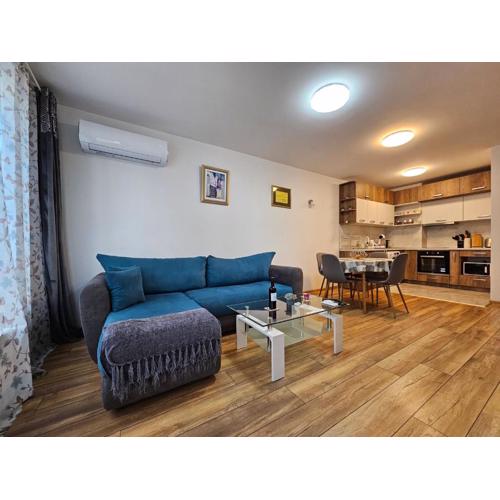 Brand new apartment with free parking near city center