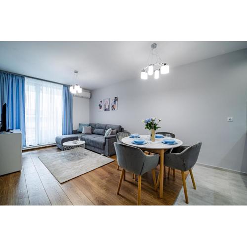 Brand New Downtown Apartment
