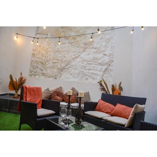 Brand new flat with a nice yard in St Julians
