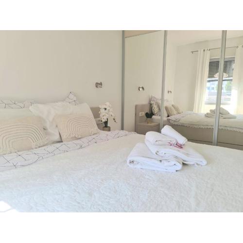 BRAND NEW lovely apartment Bella