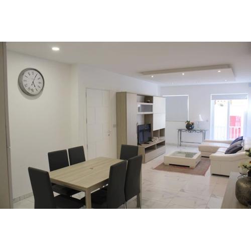 Brand new modern 2 bed 2 bath apt in St Julian\