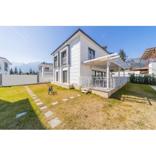 Brand New Villa with Full Amenities
