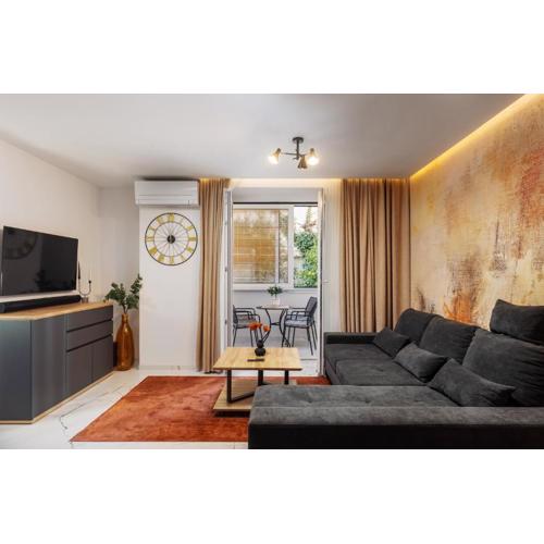 Brand New*City Centre Apart. Kirby