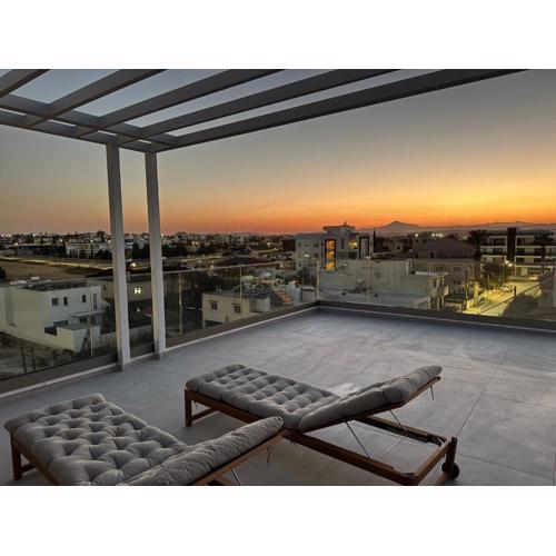 Brandnew Rooftop Flat near Larnaca Mall