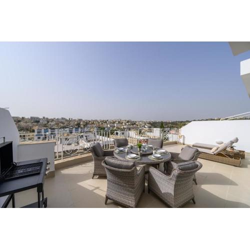 Breathtaking Penthouse Crimson Court B