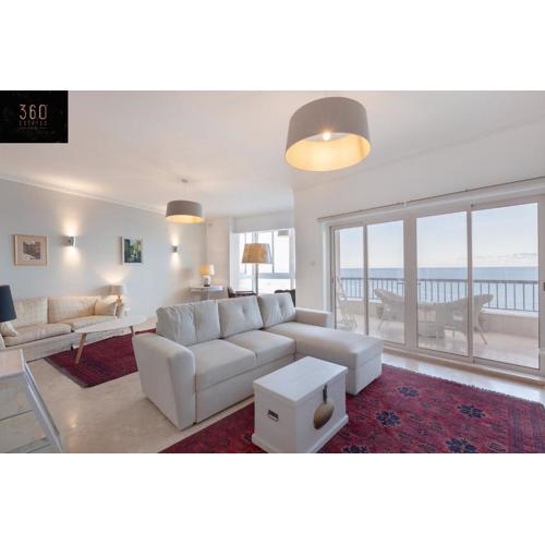Breathtaking Seafront 3BD w/ Balcony, Sliema coast by 360 Estates
