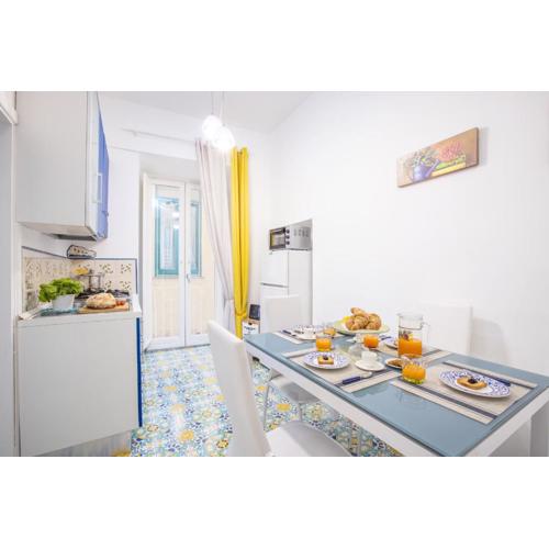 Brezza Marina-Authentic Sorrento Flat by the beach
