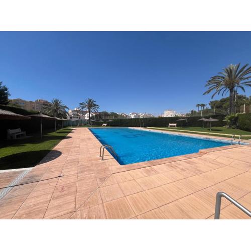 Bright 2-Bedroom Holiday Home with Pool Access in Torrevieja