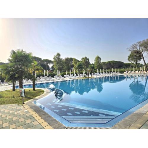 Bright & Airy Apartment Near Gambero Beach
