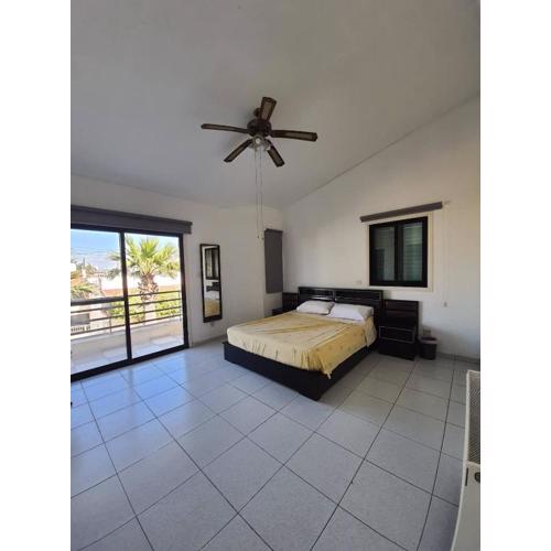 Bright and Cozy 2-Bedroom Apartment in Strovolos