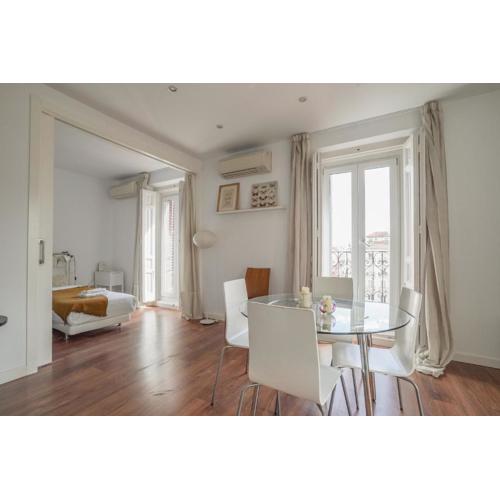 Bright and cozy-2Bedrooms 1Bathroom-Chueca