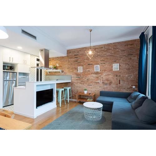 Bright and cozy flat in the heart of the city