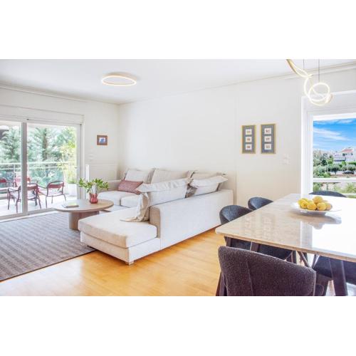 Bright and Luxurious 2BR Home in Central Glyfada