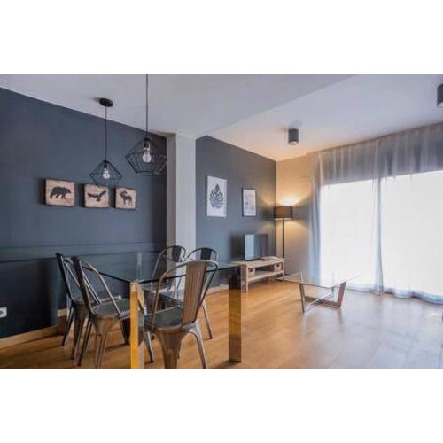 Bright and modern Duplex with terrace in Eixample district P2