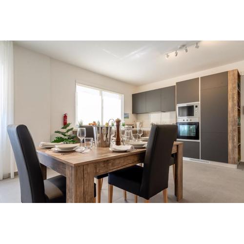 Bright and Spacious 2 Bedroom Apartment