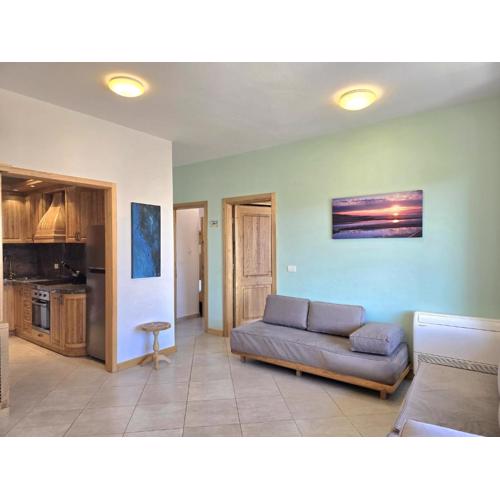 Bright apartment Near Oasis Beach