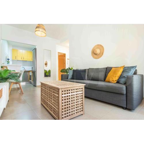 Bright apartment near the historic center by REMS
