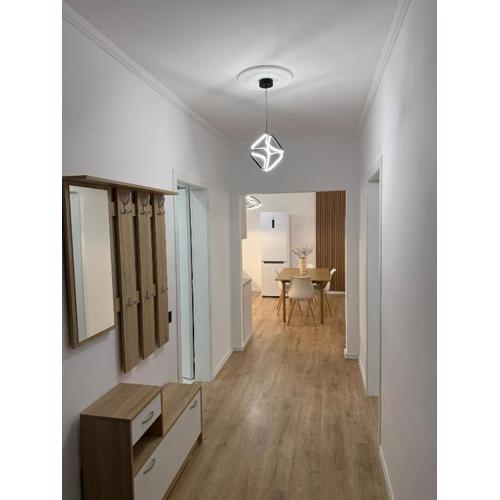 Bright Apt 1 Min from the Sea