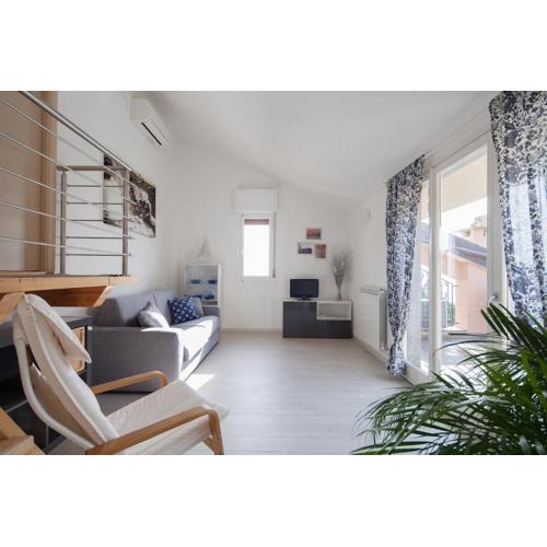 Bright Attic in Monterosso with Sea View Terrace