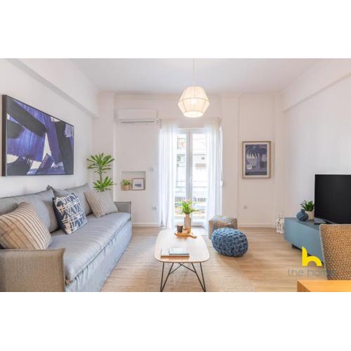 Bright, Central Hideaway Near Acropolis & Metro!