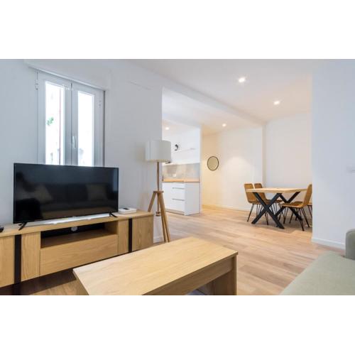 Bright Modern - 2Bedrooms 1Bathroom - Delicias