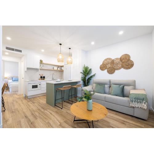 Bright renovated -Terrace -1Bedroom 1Bath