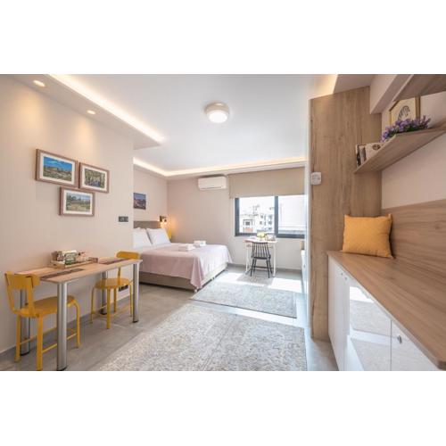 ✰Bright, renovated, spacious and cosy studio✰