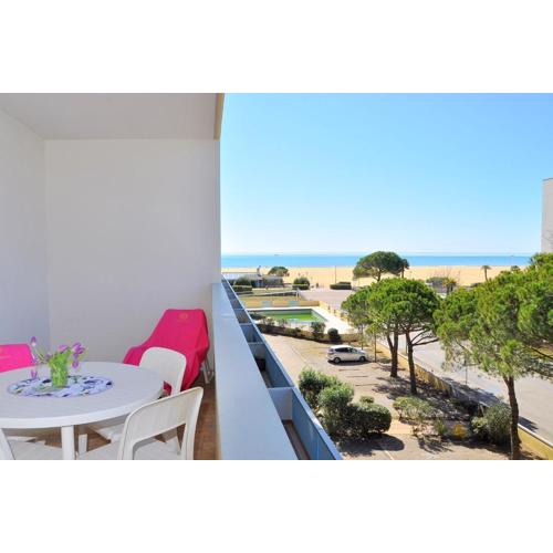 Bright sea front apartment with terrace - Beahost