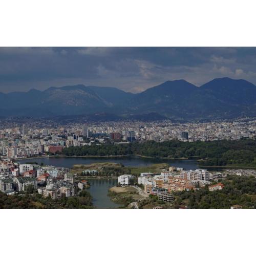 Bright & Spacious 1-Bedroom Apartment in stylish Municipality of Paris, Tirana