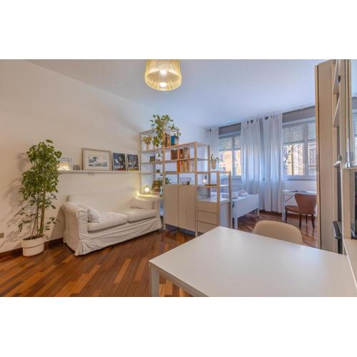 Bright Studio Apartment - Your nest in Bologna