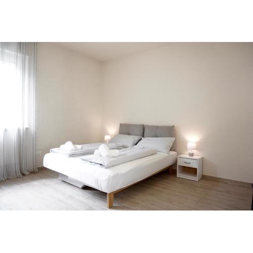 Bright studio apartment with free private parking