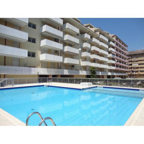 Bright studio for 4 guests with swimming pool