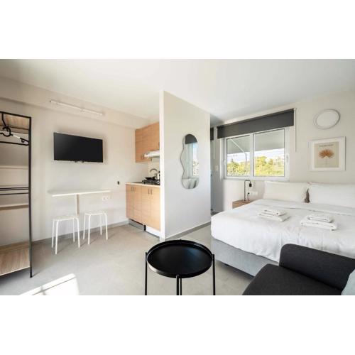 Bright Studio Haven with Scenic View