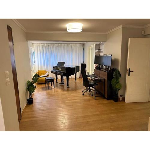 Bright&spacious gem near the sea