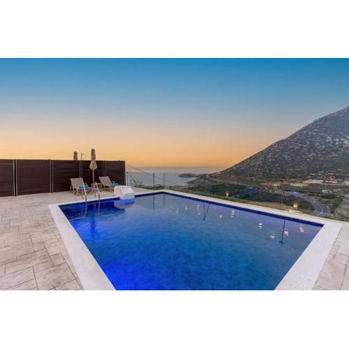 Brikis Villa 2 - With Private Pool