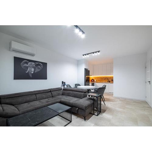 Briz Sea View Apartment with Free Parking