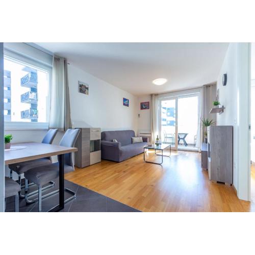 Bruno one bedroom apartment with parking
