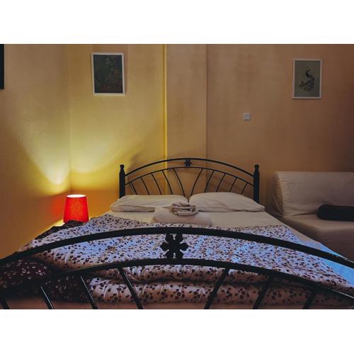 Budget and private flat in Aristotelous
