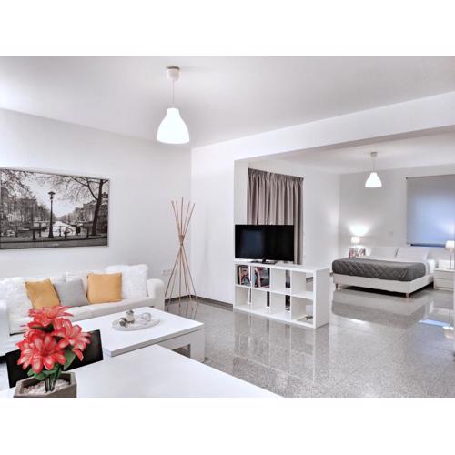 Budget Semi Basement by Verde Apartments