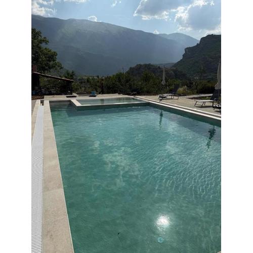 Bujtina Lumo & pool