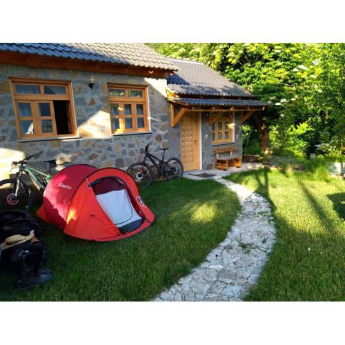 Bujtina Peshtan Guesthouse&Camping