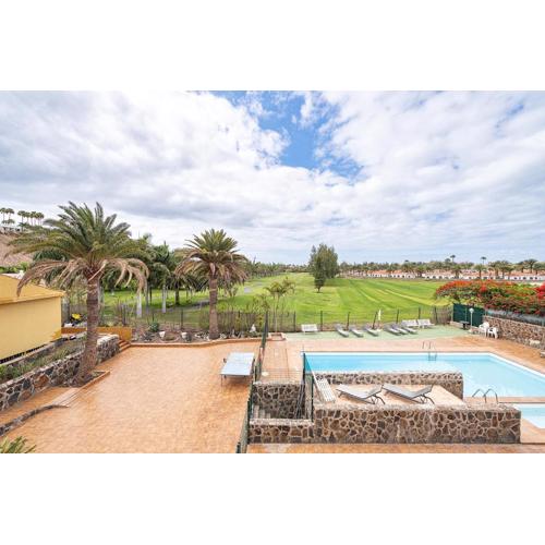 bungalow de 3 plantas con vistas